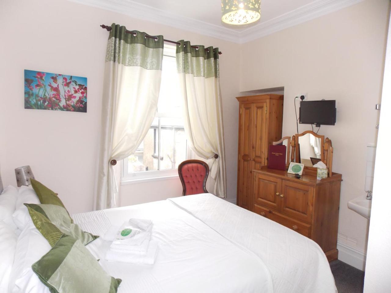 Ivy Bank Guest House Tenby Dış mekan fotoğraf