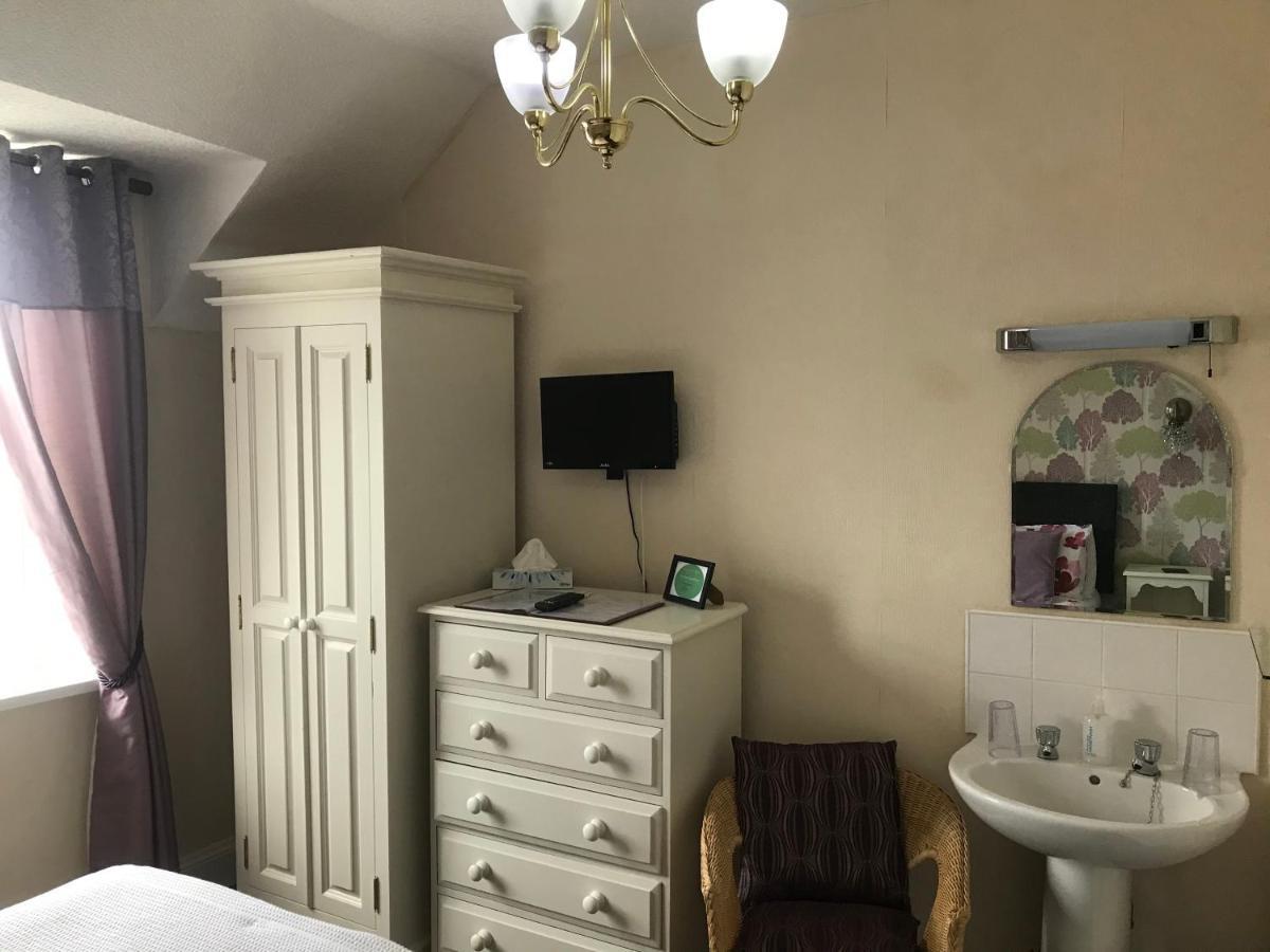Ivy Bank Guest House Tenby Dış mekan fotoğraf